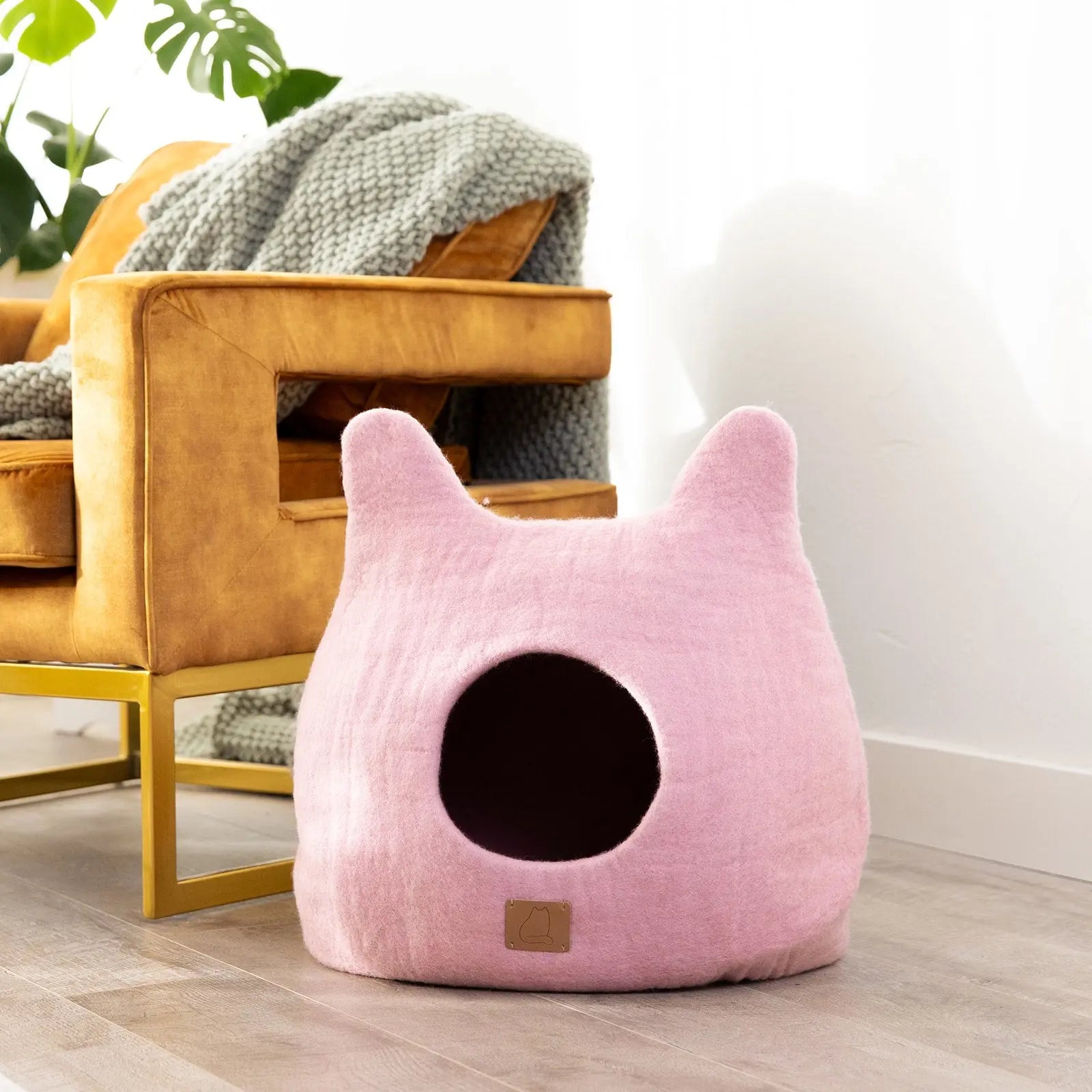 Valentine Pink Ear Style pet Cave